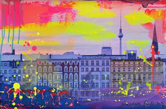 Fernsehturm Behind the Facades – light-reactive painting by Maresa Puls (Berlin, 2025)