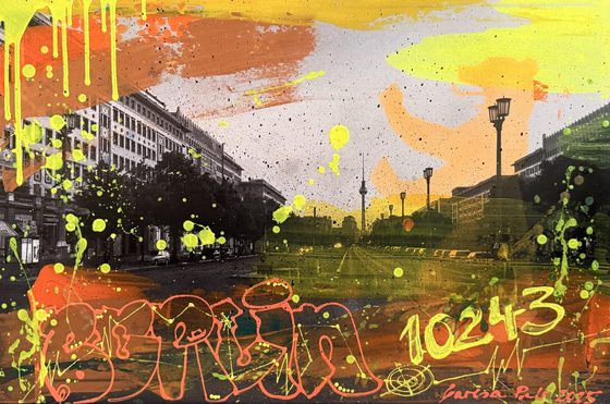 Karl-Marx-Allee – 10243 Berlin – light-reactive painting by Maresa Puls (Berlin, 2025)